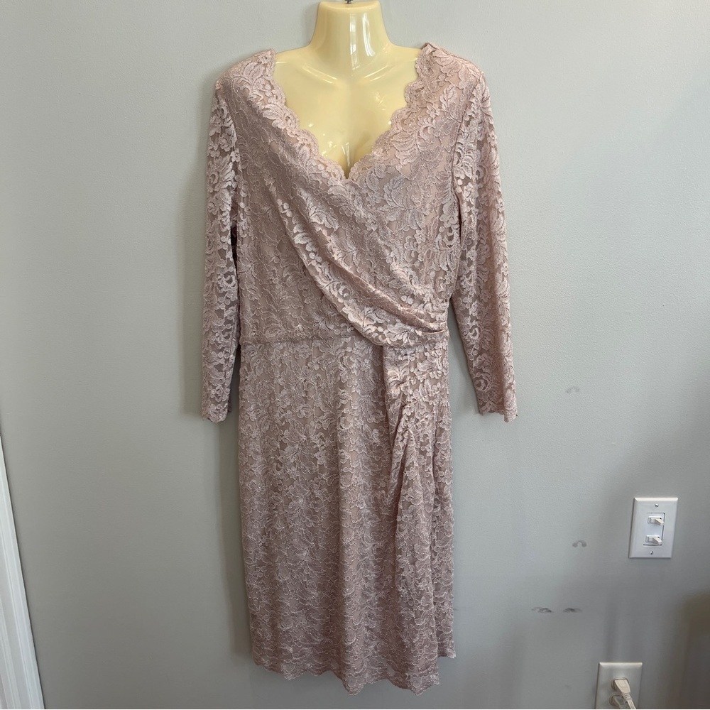 Jessica Howard Dress Toast Stretch Lace Scallop Ruch Surplice Sheath Dress Sz 16